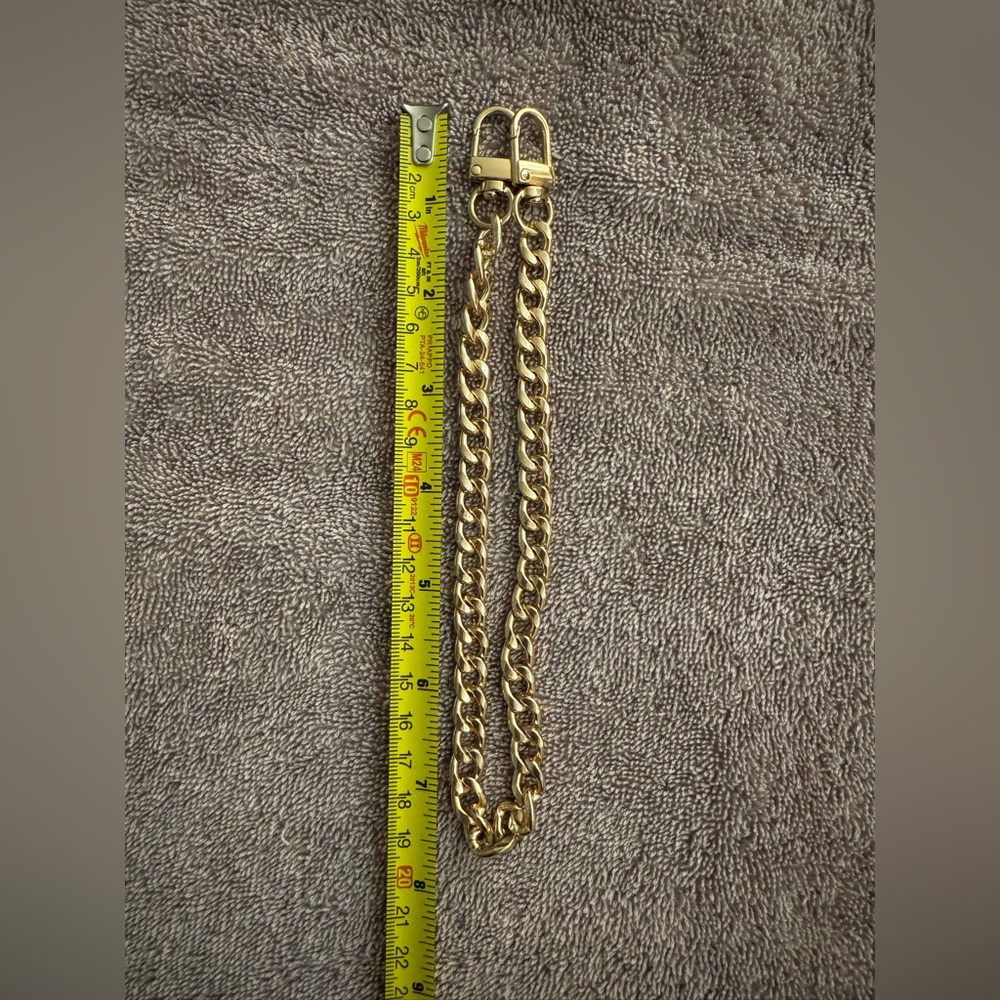 Brand new gold chain